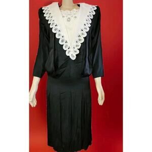 Nancy Johnson Vintage Black/ivory Midi pleated Size Small NEW #CB7